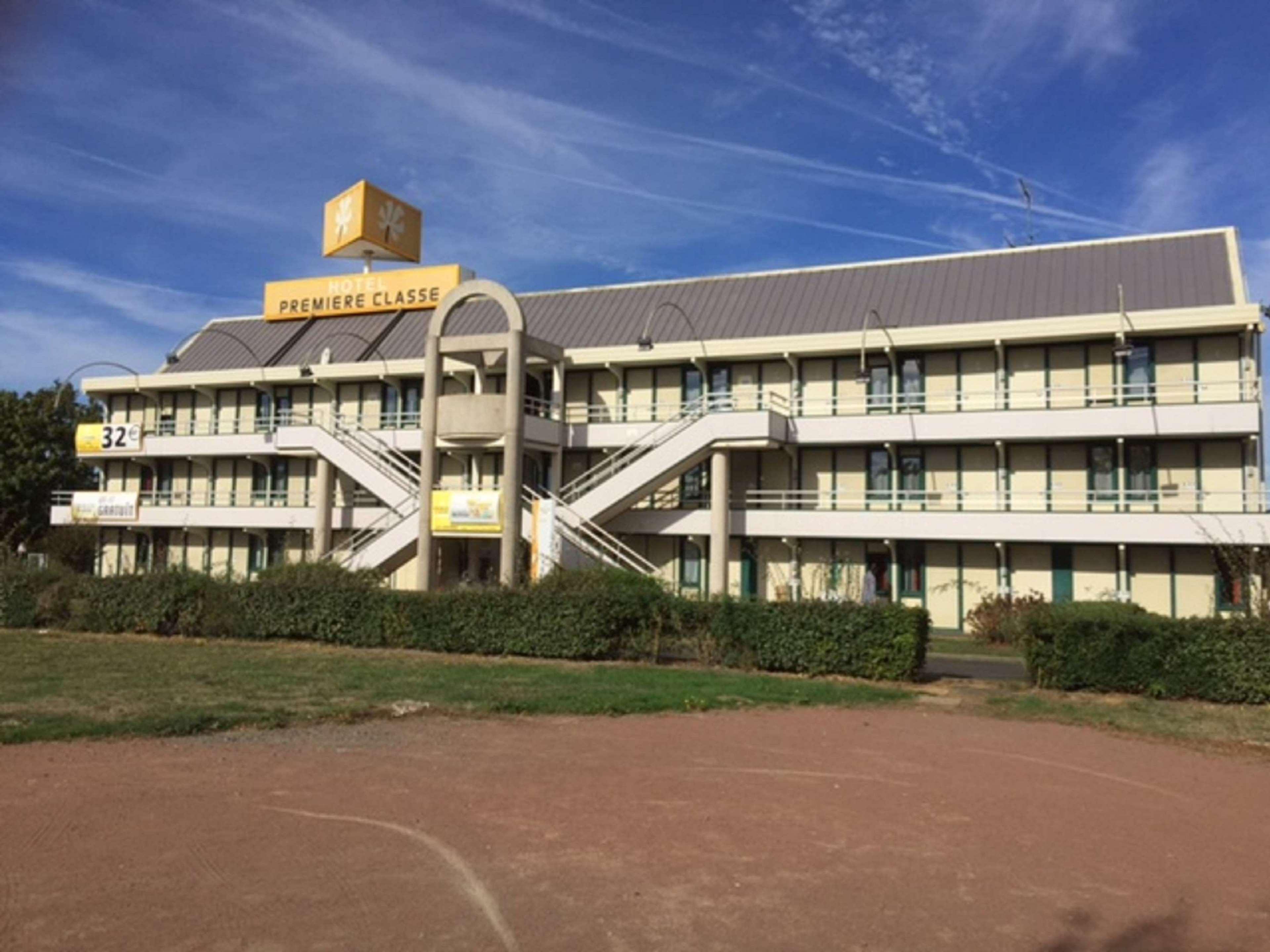 Kyriad Niort - La Creche Екстериор снимка