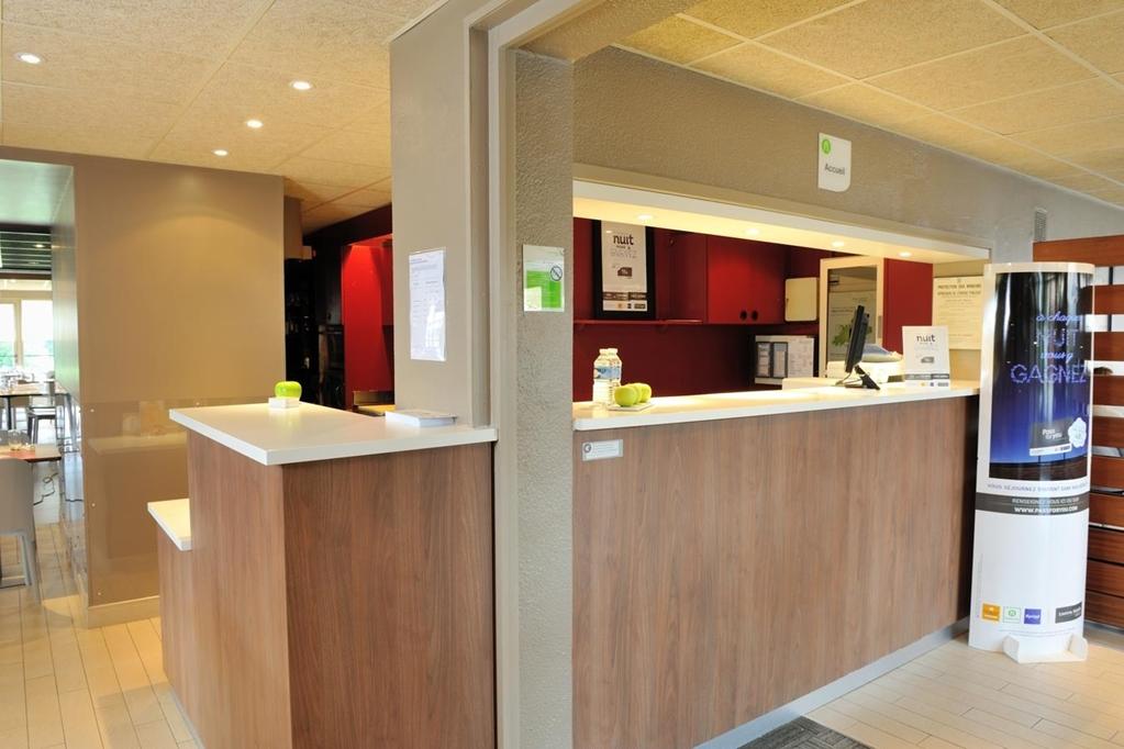 Kyriad Niort - La Creche Екстериор снимка