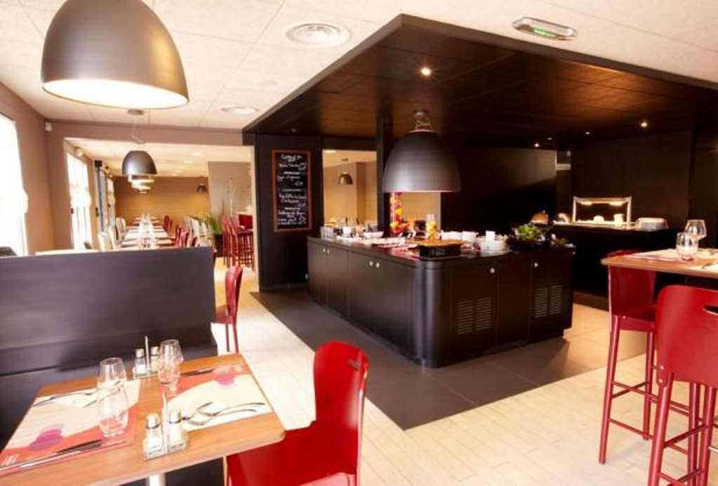Kyriad Niort - La Creche Ресторант снимка